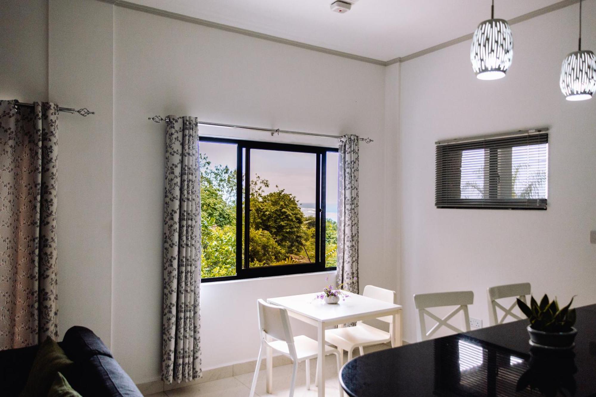 East Horizon Self Catering Apartment Au Cap Exterior photo