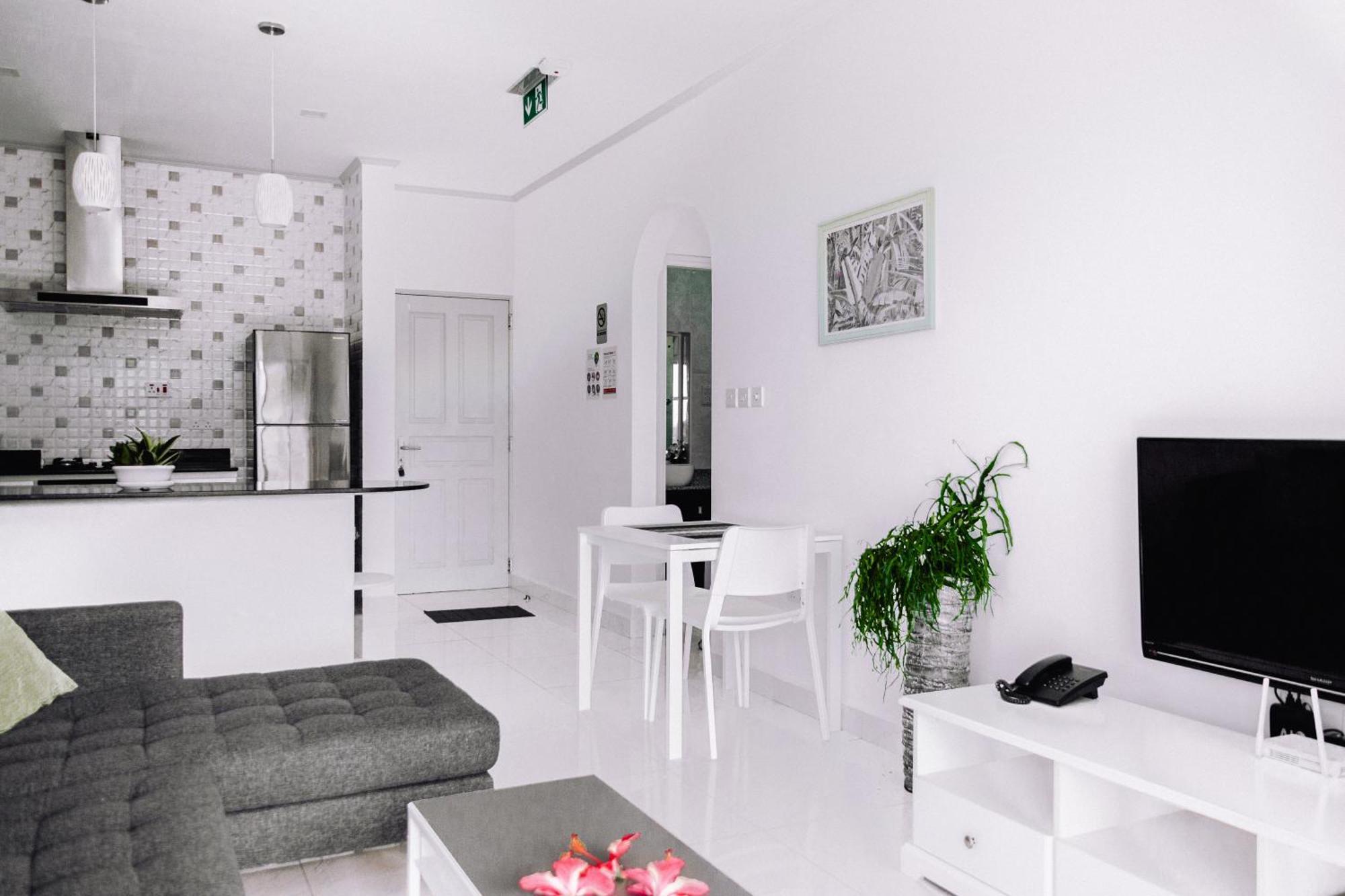 East Horizon Self Catering Apartment Au Cap Exterior photo