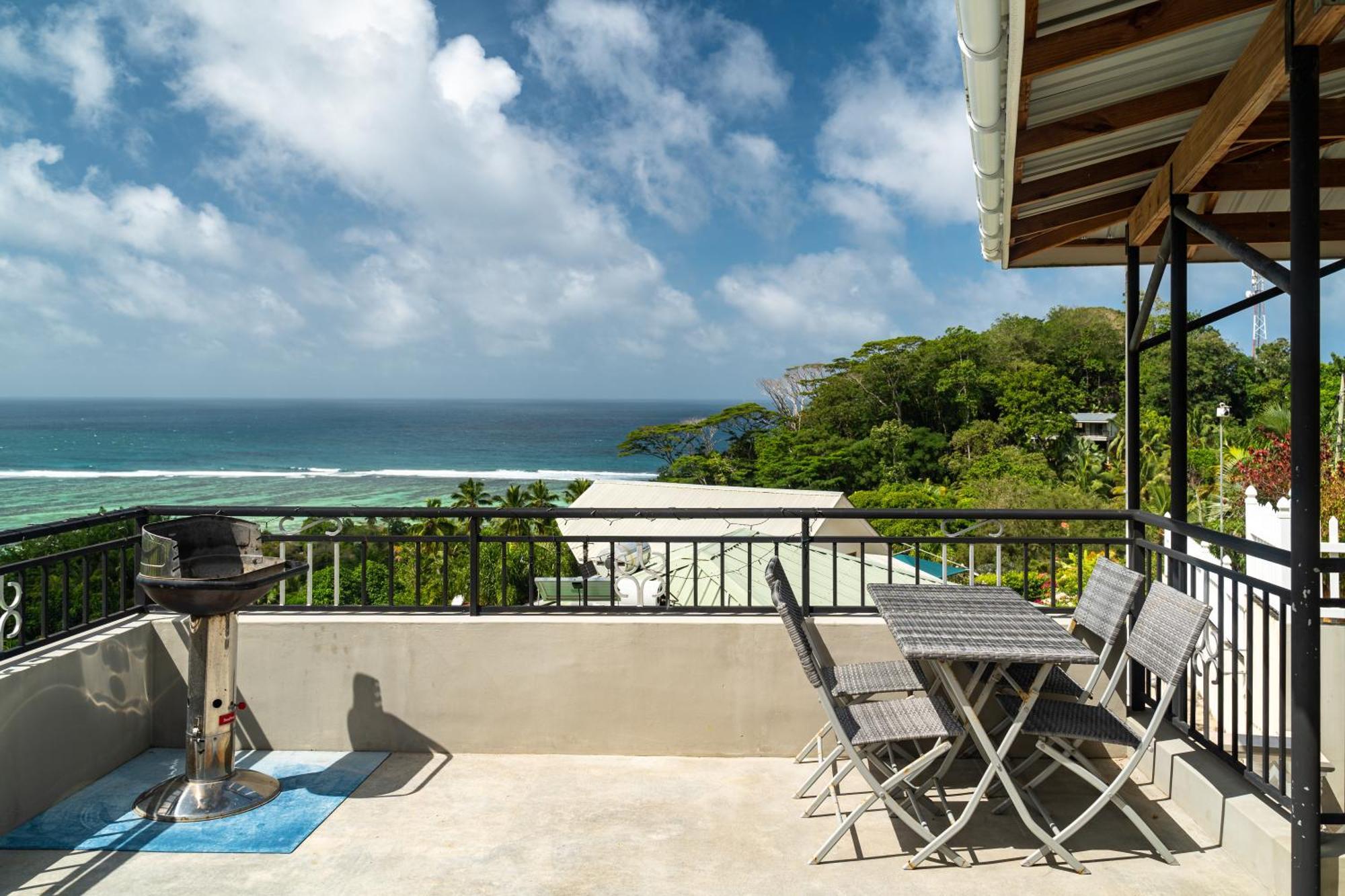 East Horizon Self Catering Apartment Au Cap Exterior photo