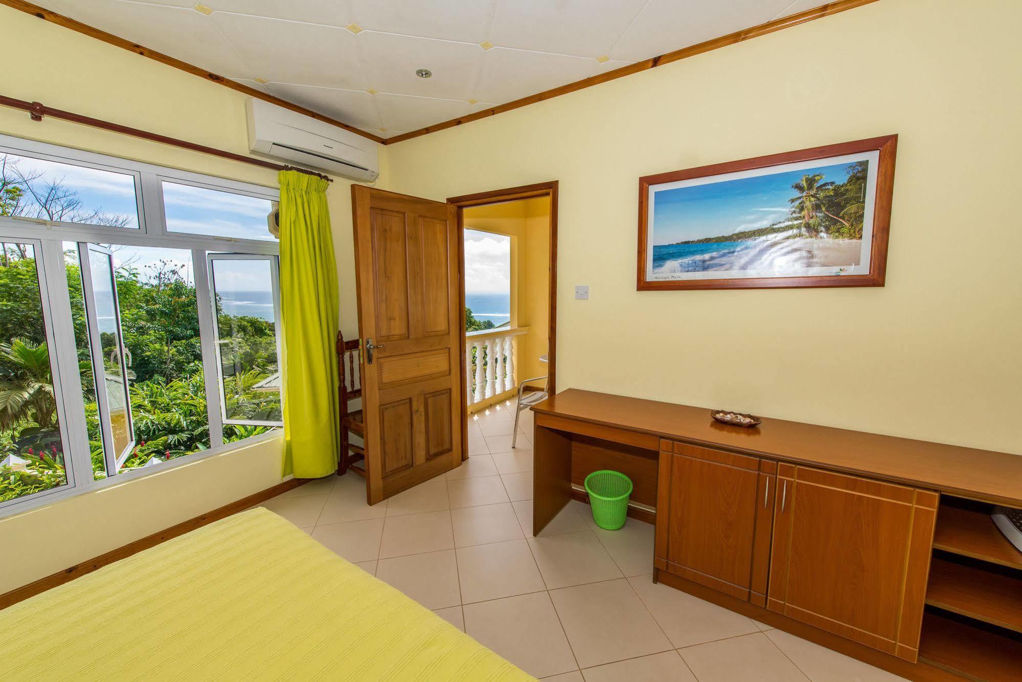 East Horizon Self Catering Apartment Au Cap Exterior photo